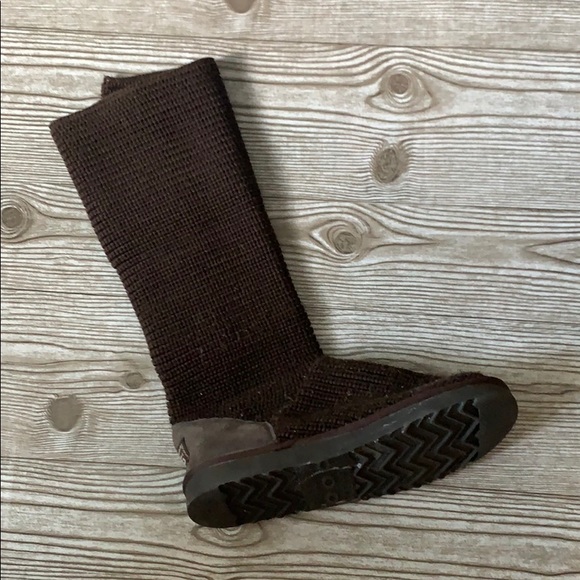 UGG Boots - Picture 7 of 7